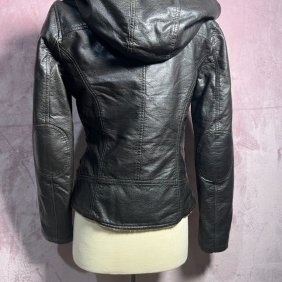 Levis Faux Leather Small Zip Up Jacket - Picture 5 of 9